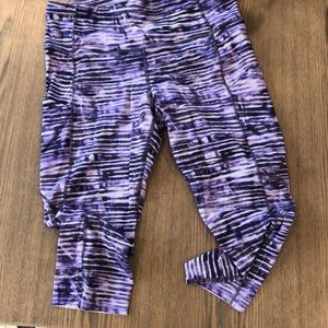 Purple striped cropped Lulu leggings
